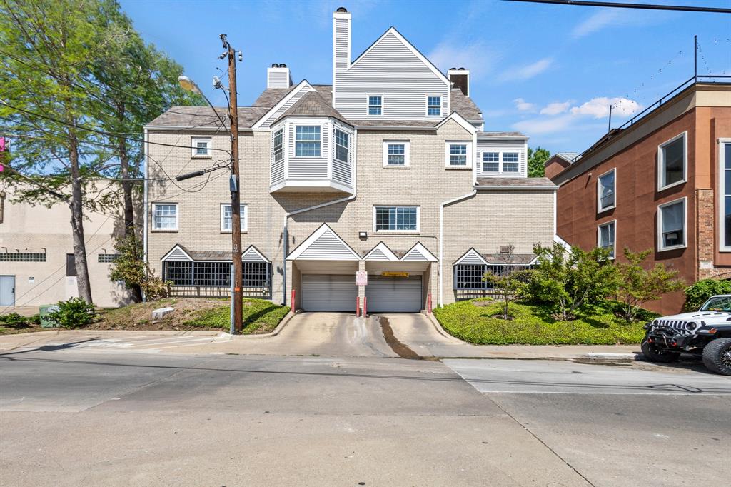 1010 Allen Street Property Photo