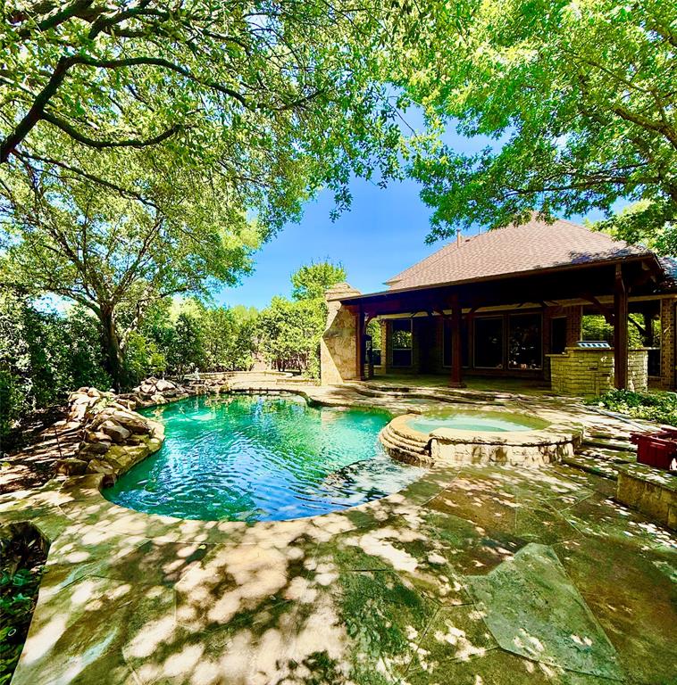 900 Autumn Court Property Photo
