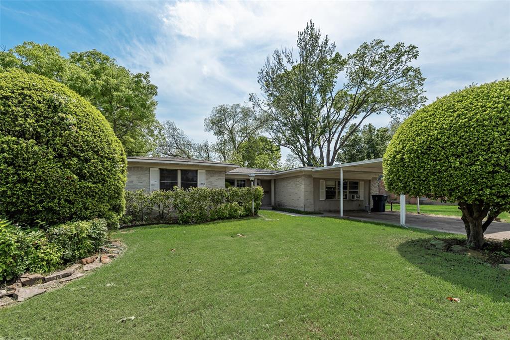 716 Blossom Road Property Photo