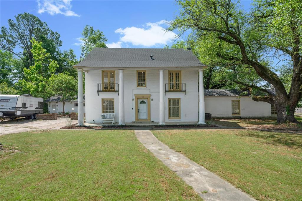 405 E Hubbard Street Property Photo
