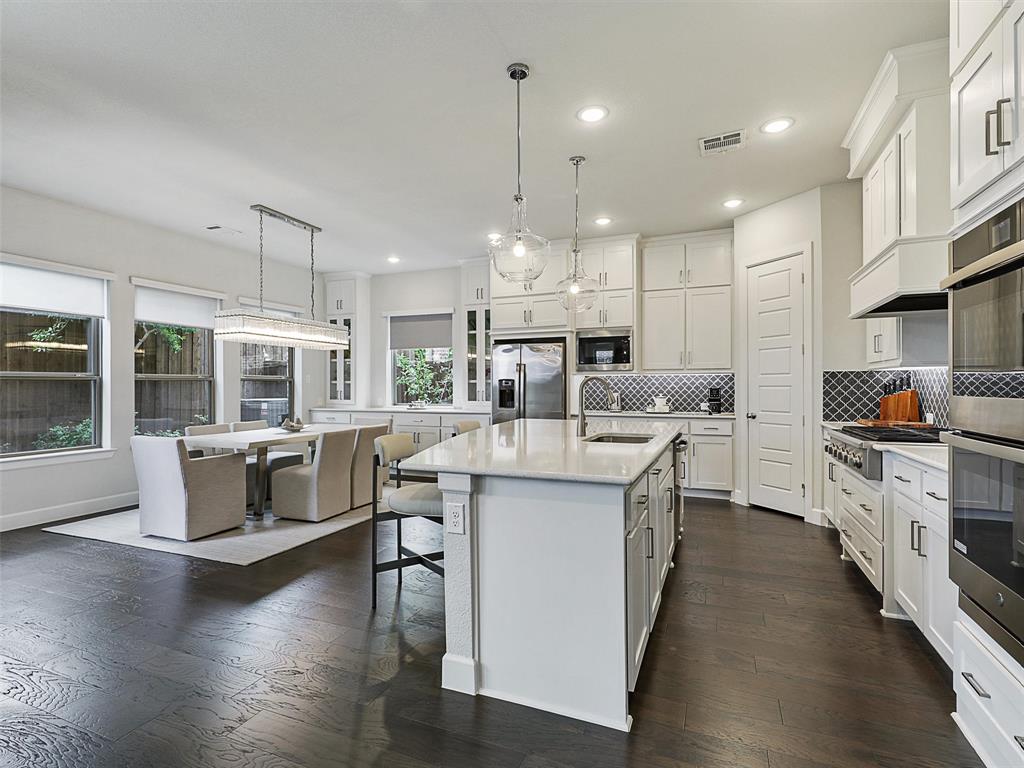 9136 Rock Daisy Court Property Photo 11