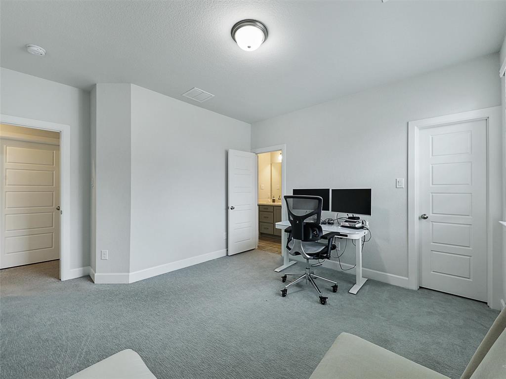 9136 Rock Daisy Court Property Photo 28