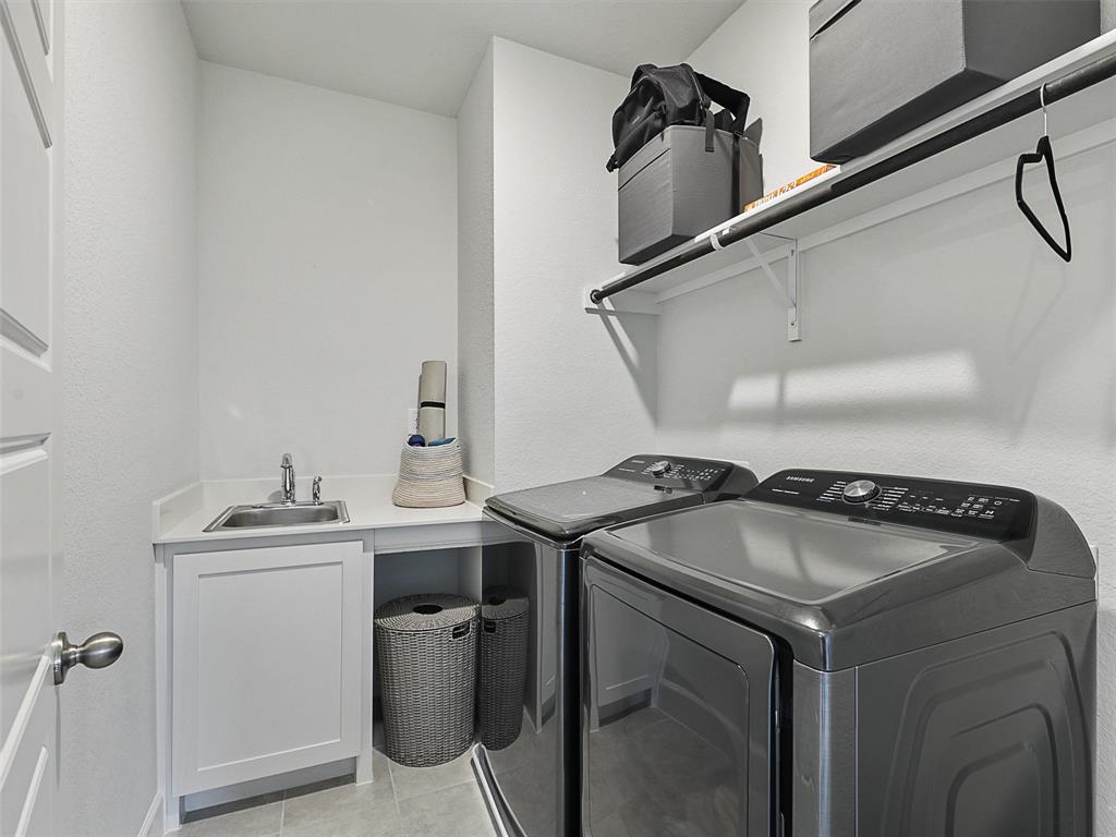 9136 Rock Daisy Court Property Photo 29