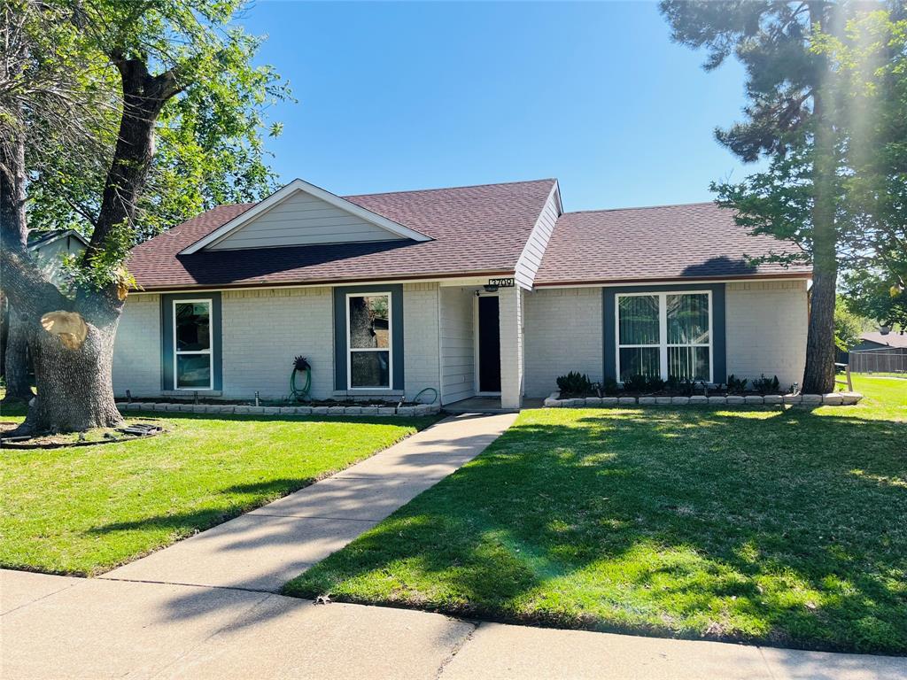 3709 Yaupon Drive Property Photo