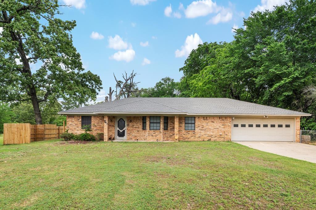 807 E College Street Property Photo