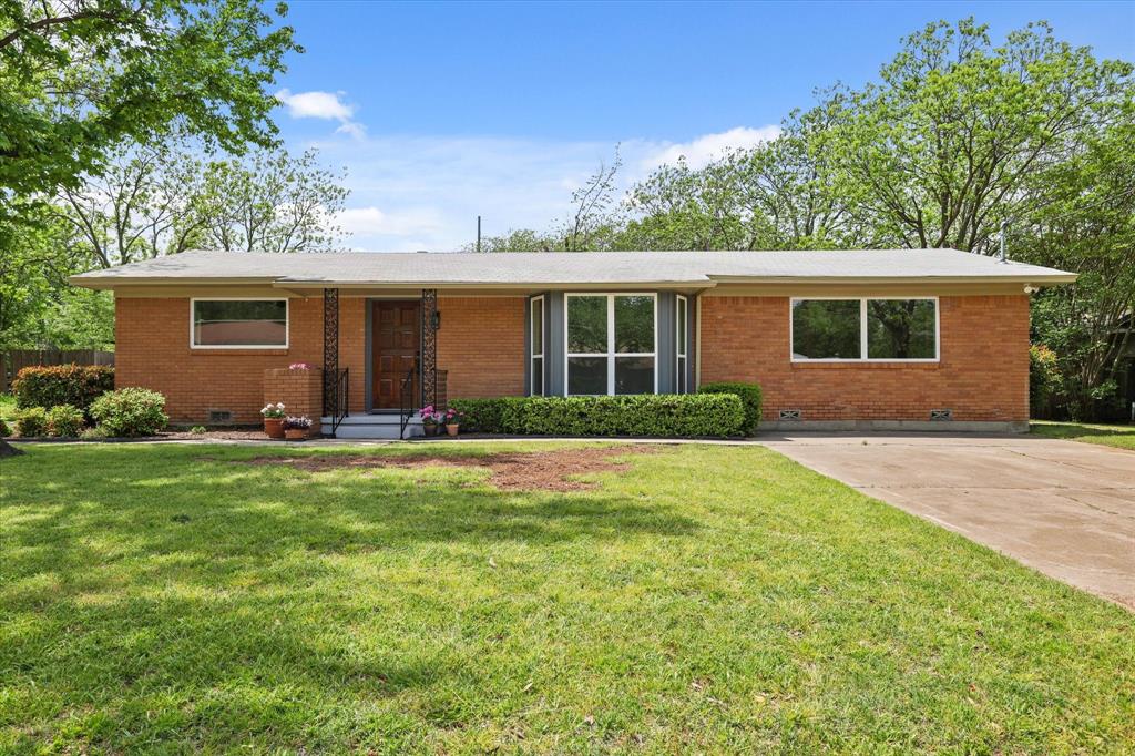 1017 Stanley Street Property Photo
