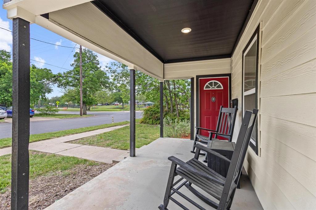 1425 E Cherry Property Photo 1