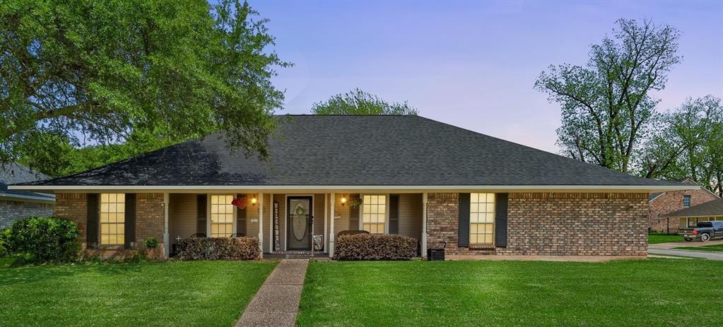 5021 Kenilworth Drive Property Photo