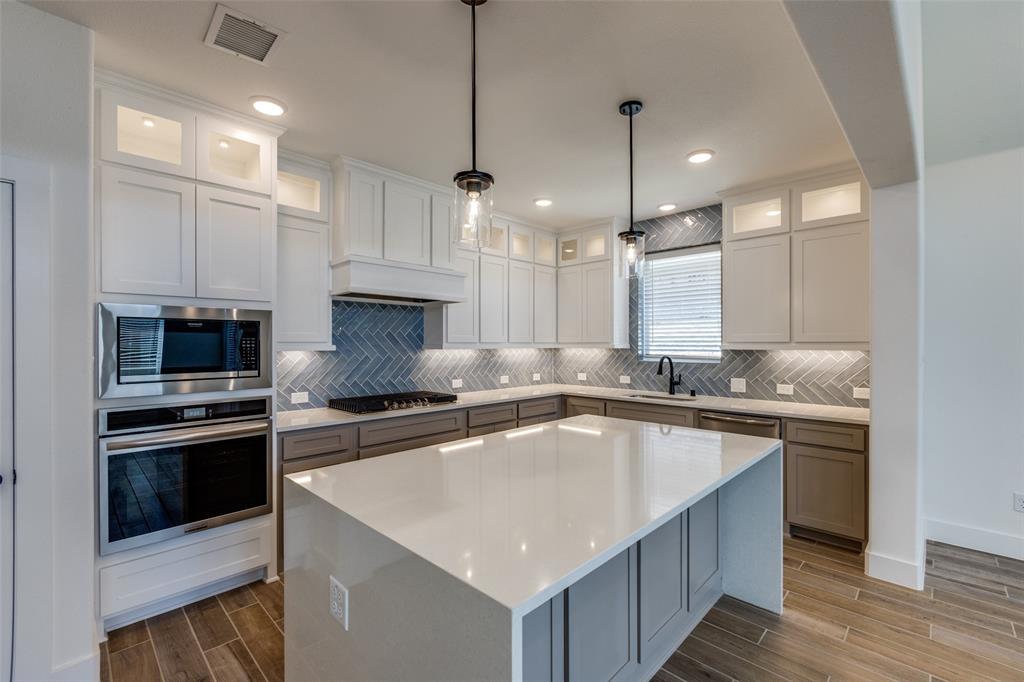 6204 Mulberry Creek Lane Property Photo