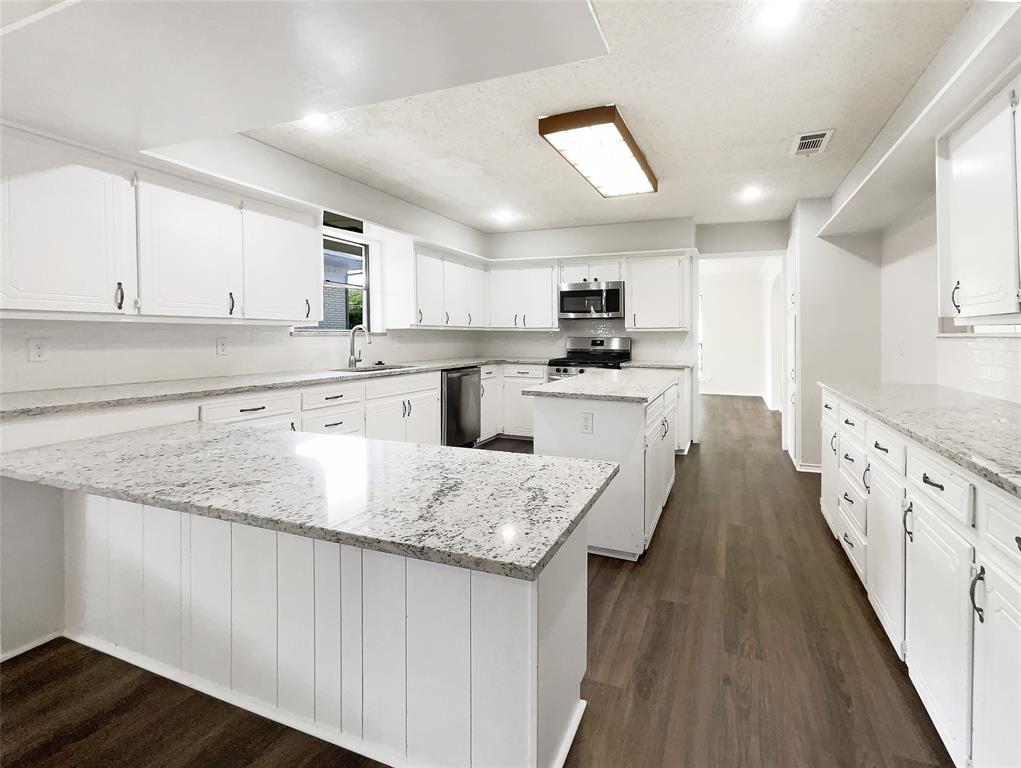 1305 Egyptian Way Property Photo 6