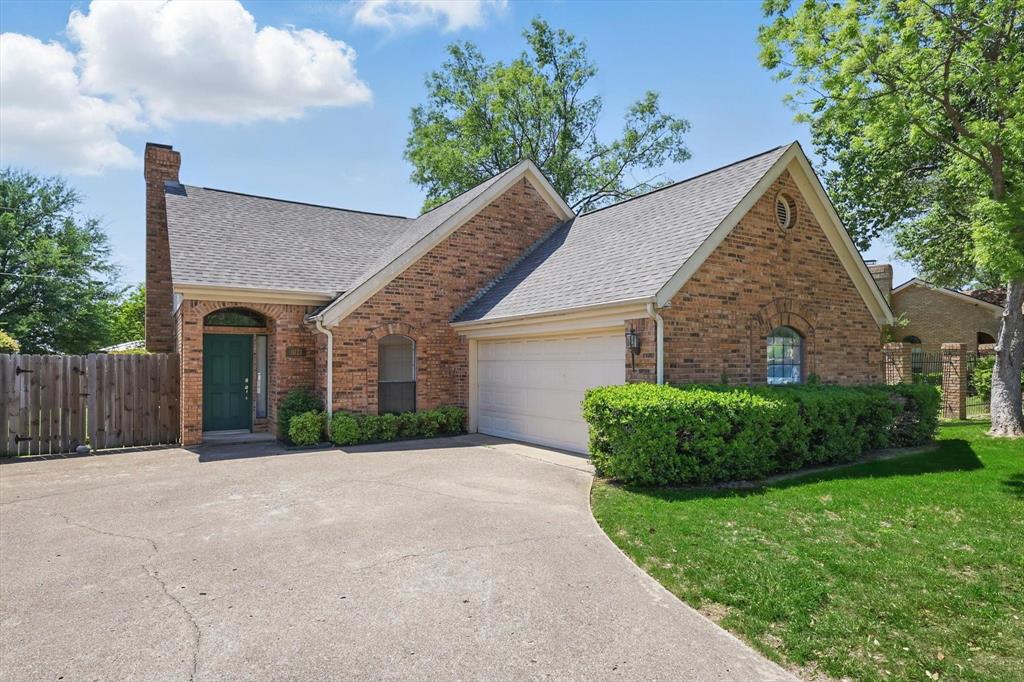 1021 Olde Towne Drive Property Photo