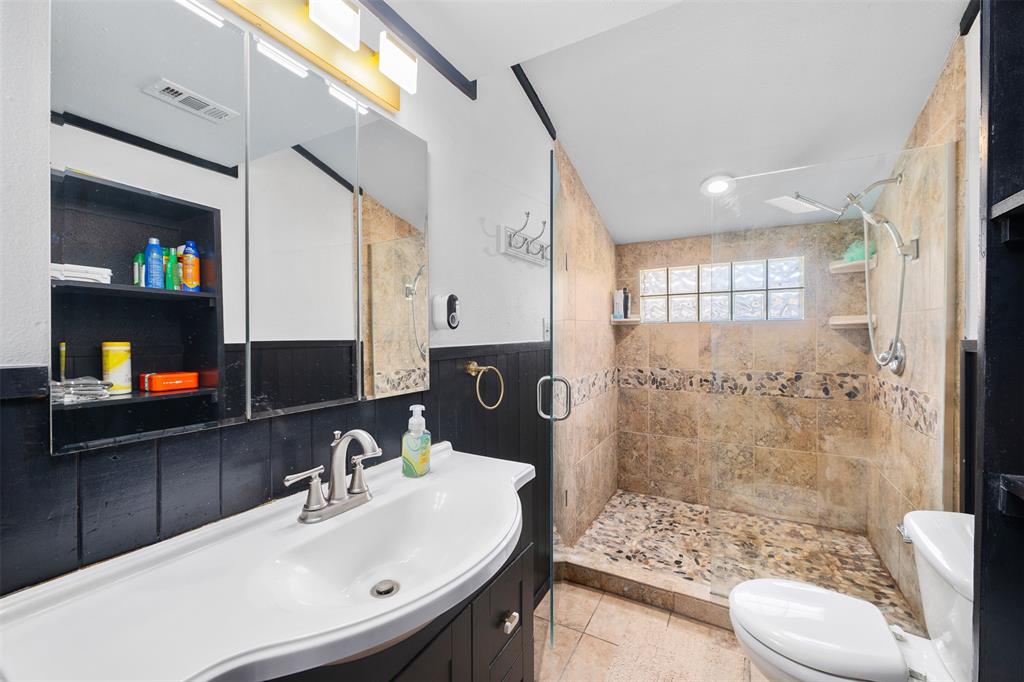 125 Erin Drive Property Photo 20