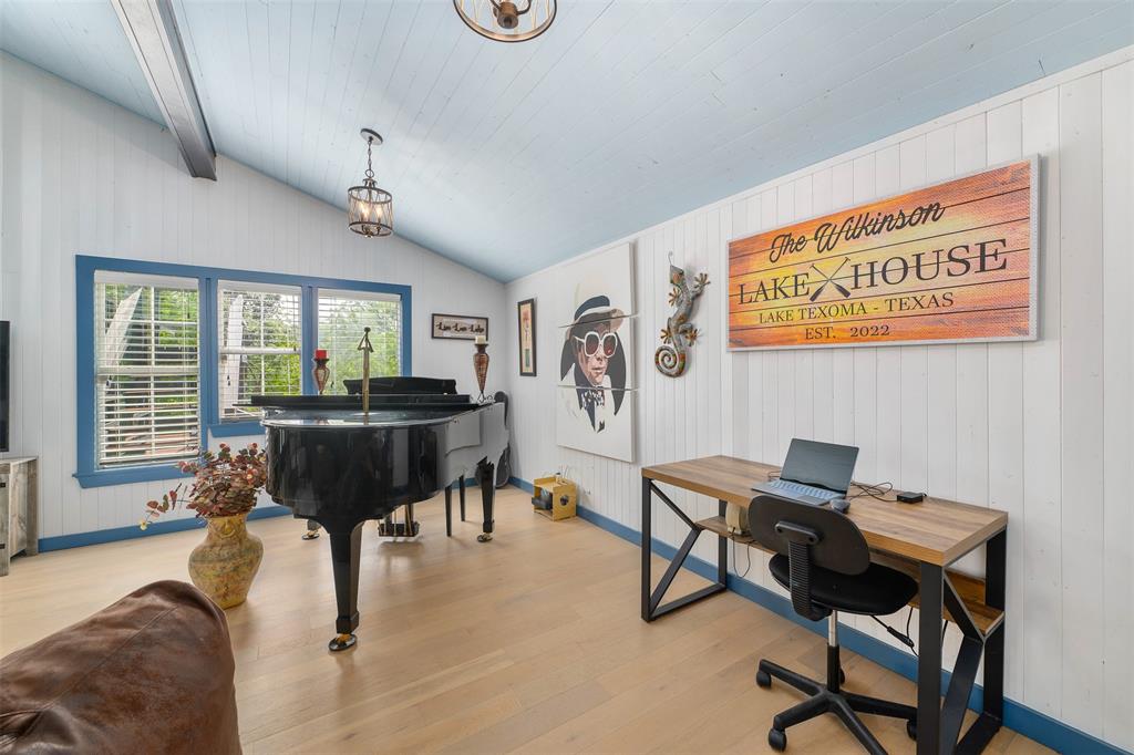 125 Erin Drive Property Photo 25