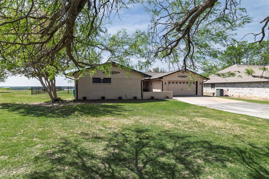 105 Lakeview Drive Property Photo