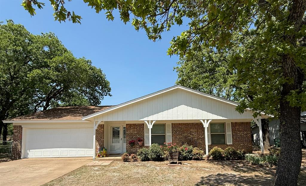 411 Briarwood Drive Property Photo