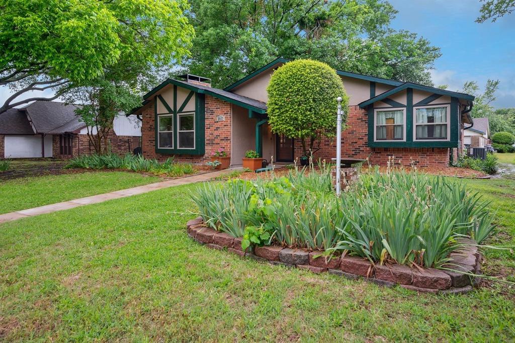 2917 Noble Oaks Drive Property Photo 1