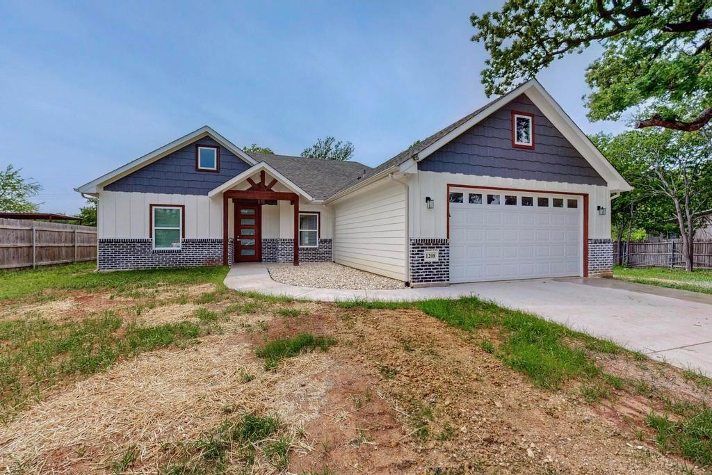 1208 S Brazos Avenue Property Photo