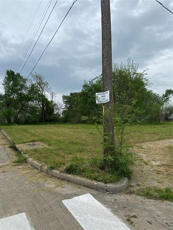 2101 College Street Property Photo 3