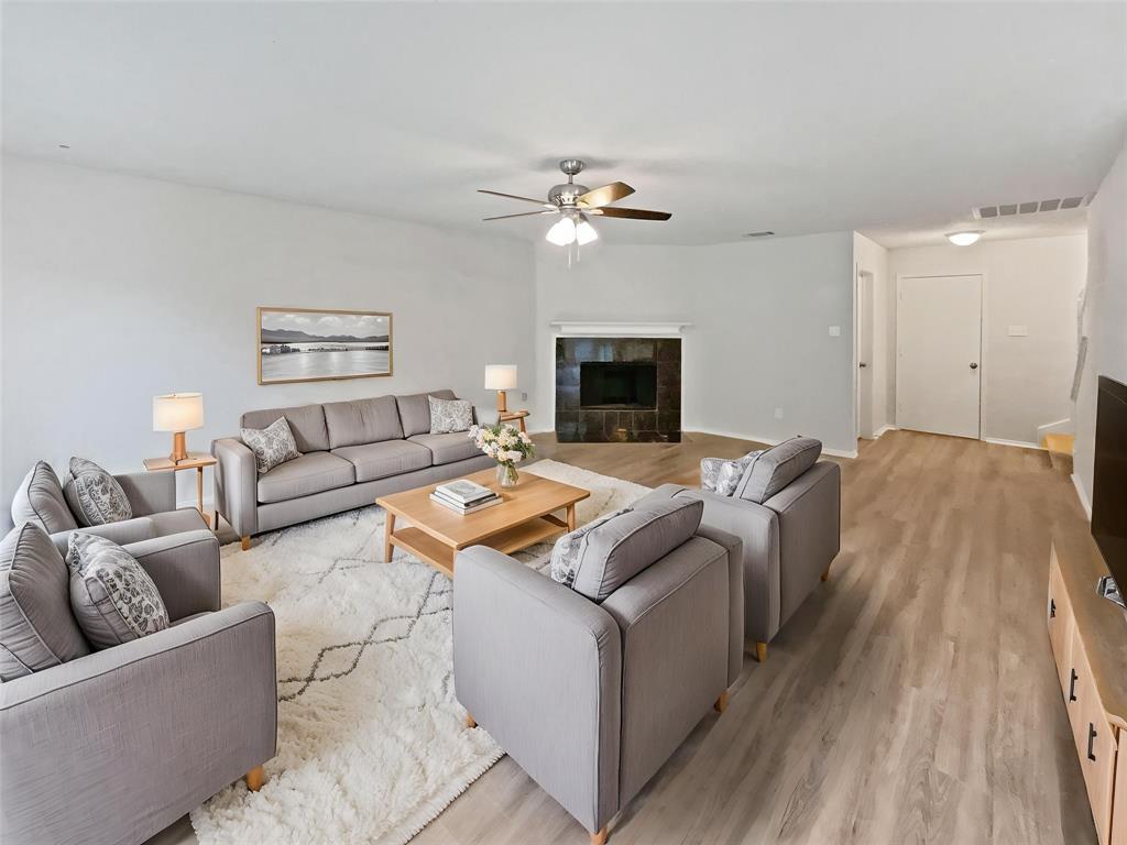 4981 Kingfisher Lane Property Photo 2