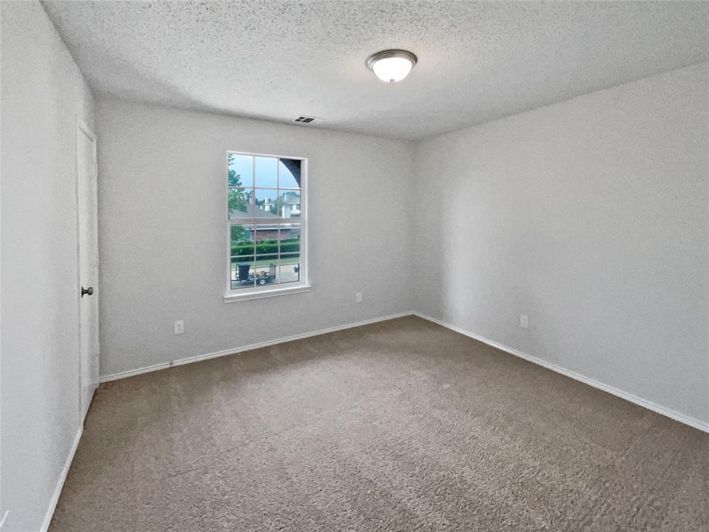 4981 Kingfisher Lane Property Photo 17