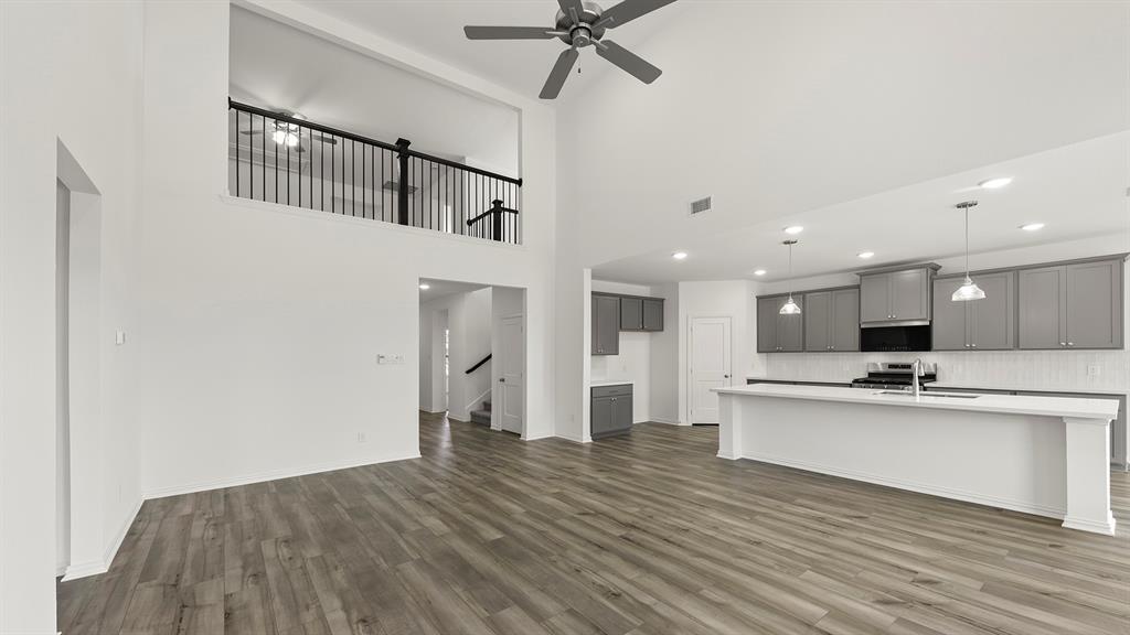 1335 Pierce Lane Property Photo 2