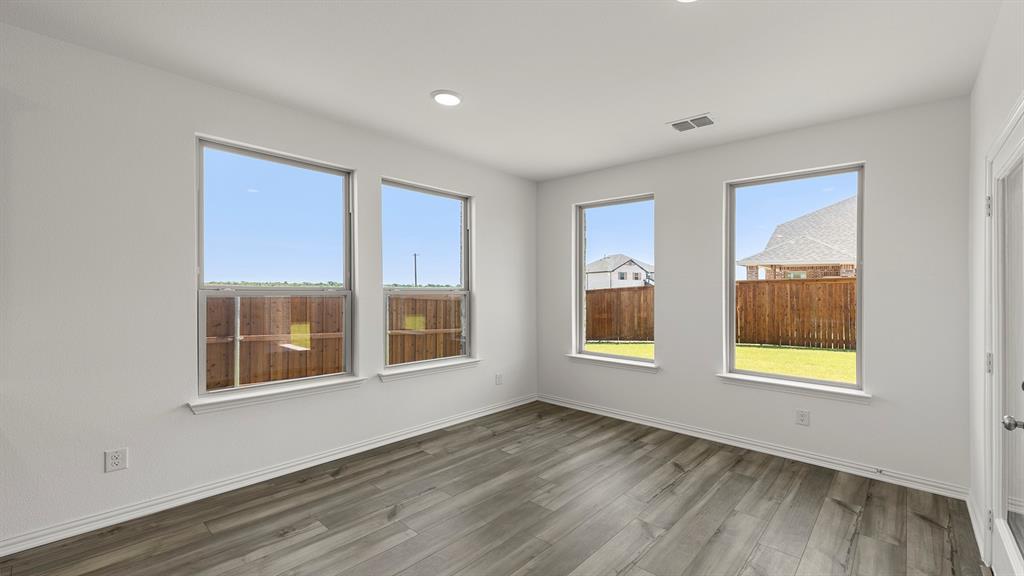 1335 Pierce Lane Property Photo 8