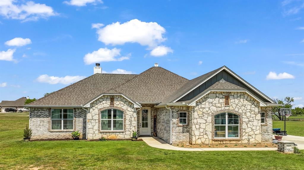 201 Dover Court Property Photo