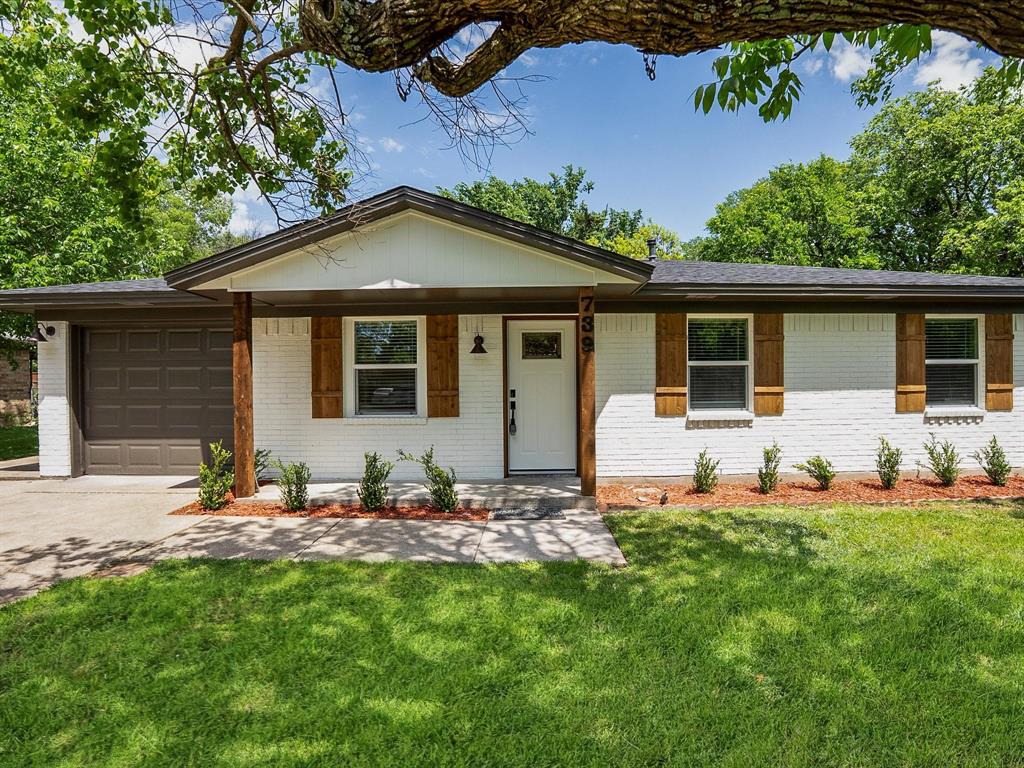 739 Lakeside Drive Property Photo