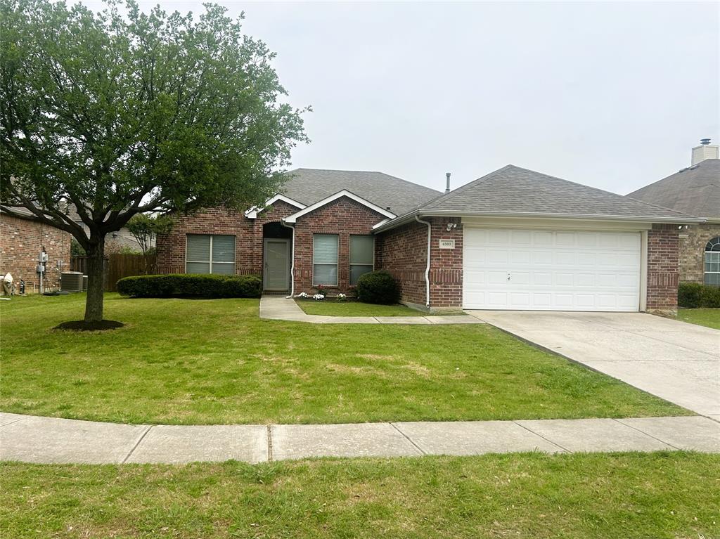 4303 Grassy Glen Drive Property Photo 1