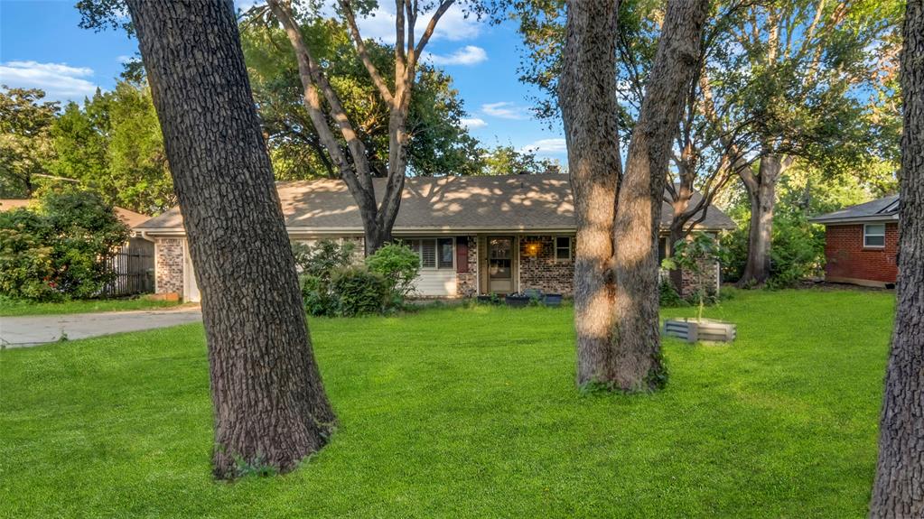 2116 Tamworth Court Property Photo