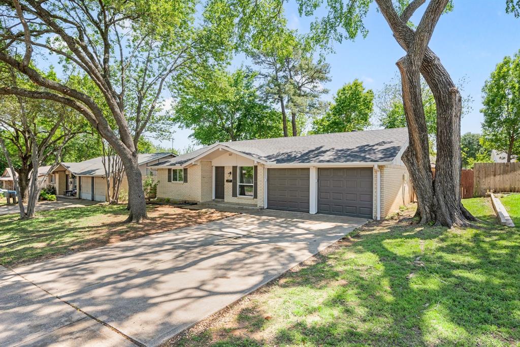 1013 Oak Hurst Drive Property Photo