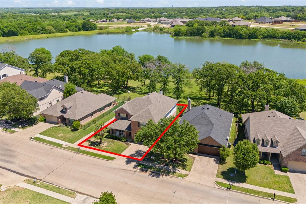 3001 Shoreline Drive Property Photo 1