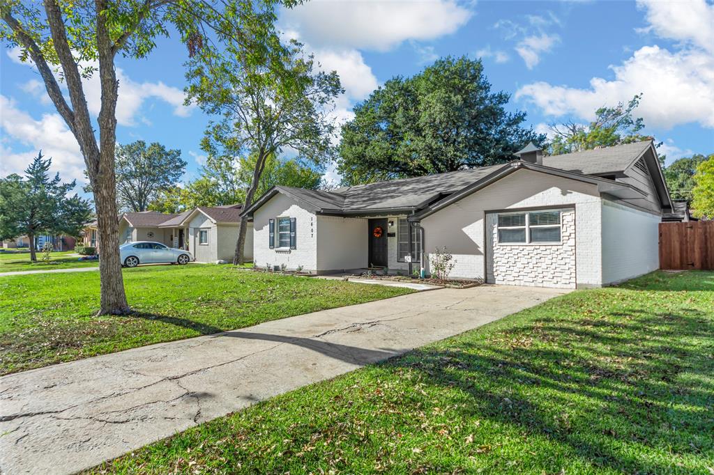 1407 Flamingo Lane Property Photo