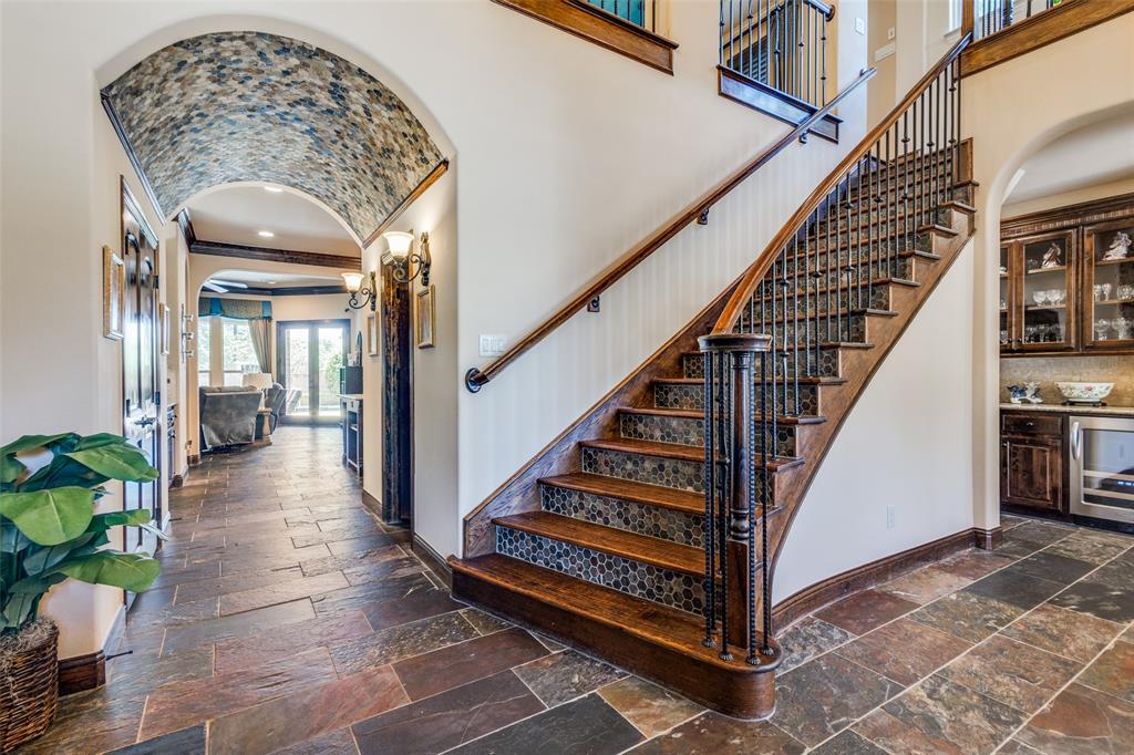 9000 Cedar Ridge Property Photo