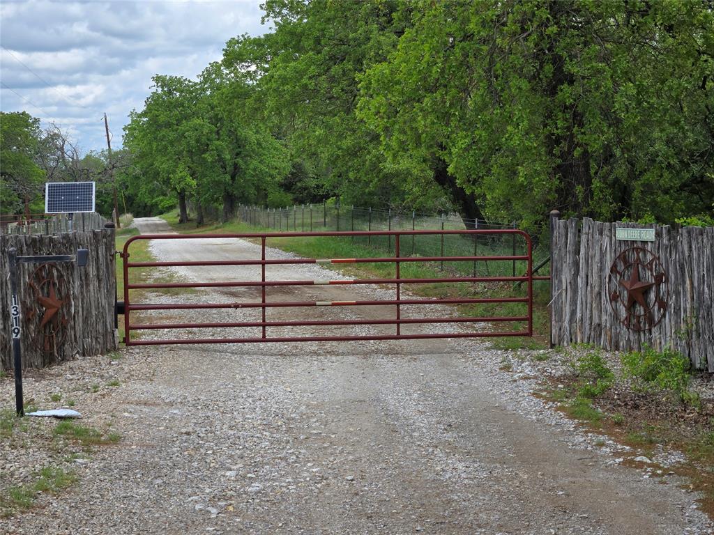 1313 Buck Dobbs Road Property Photo