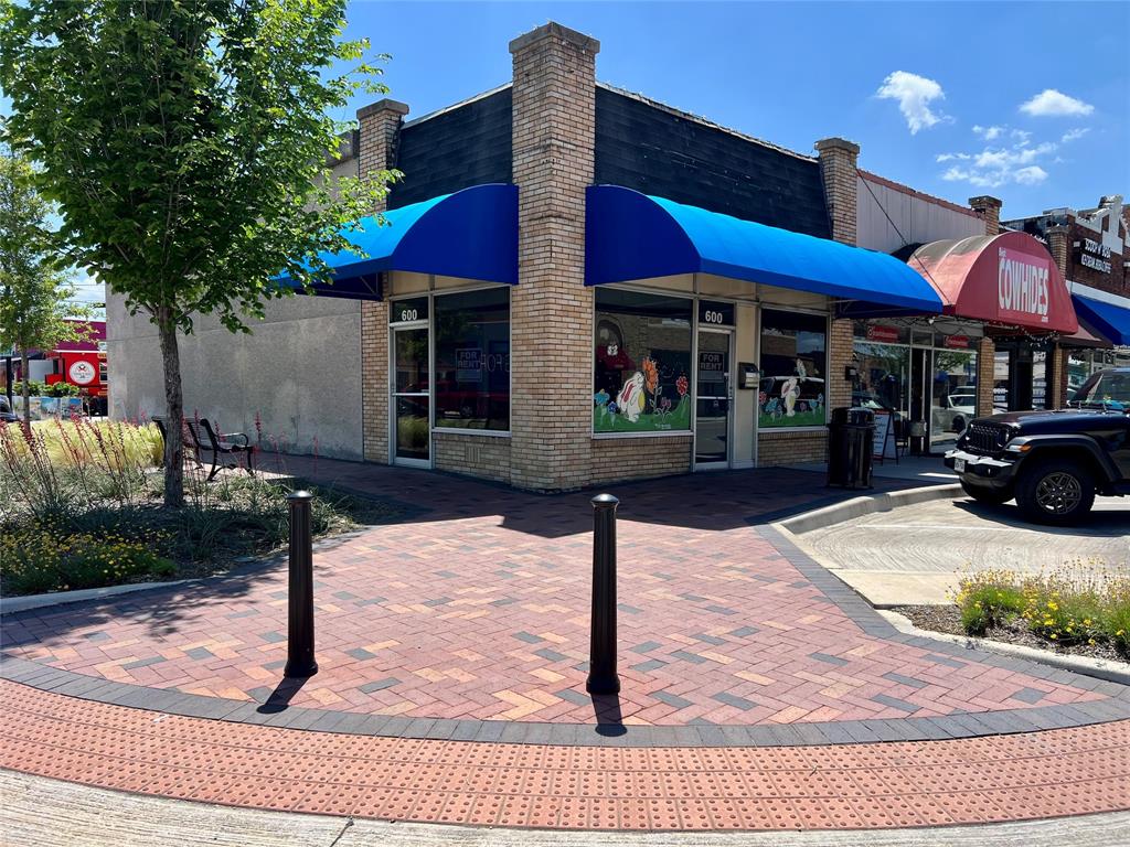 600 Main Street Property Photo 1