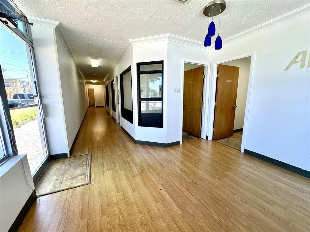 600 Main Street Property Photo 5