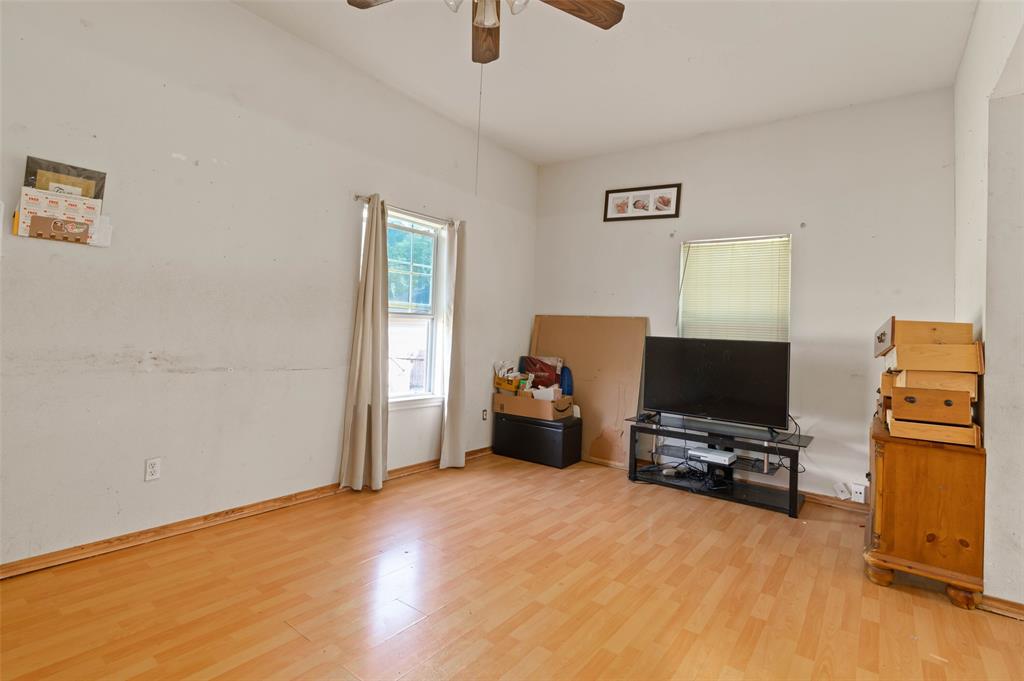 5344 Larimore Lane Property Photo 4
