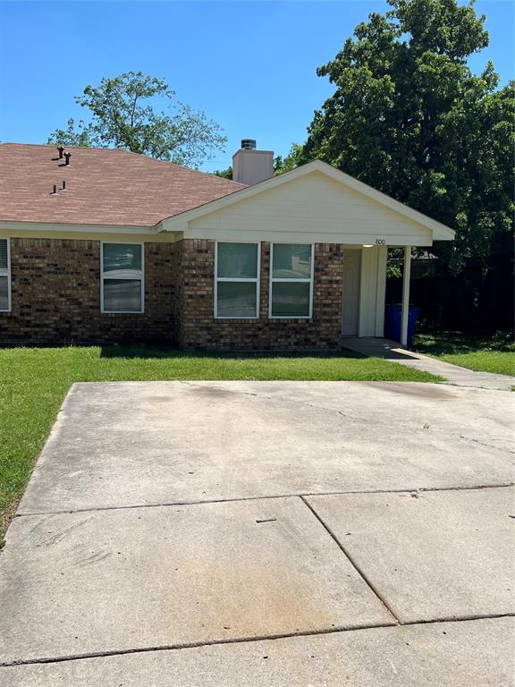 800 Woodland Court Property Photo 1