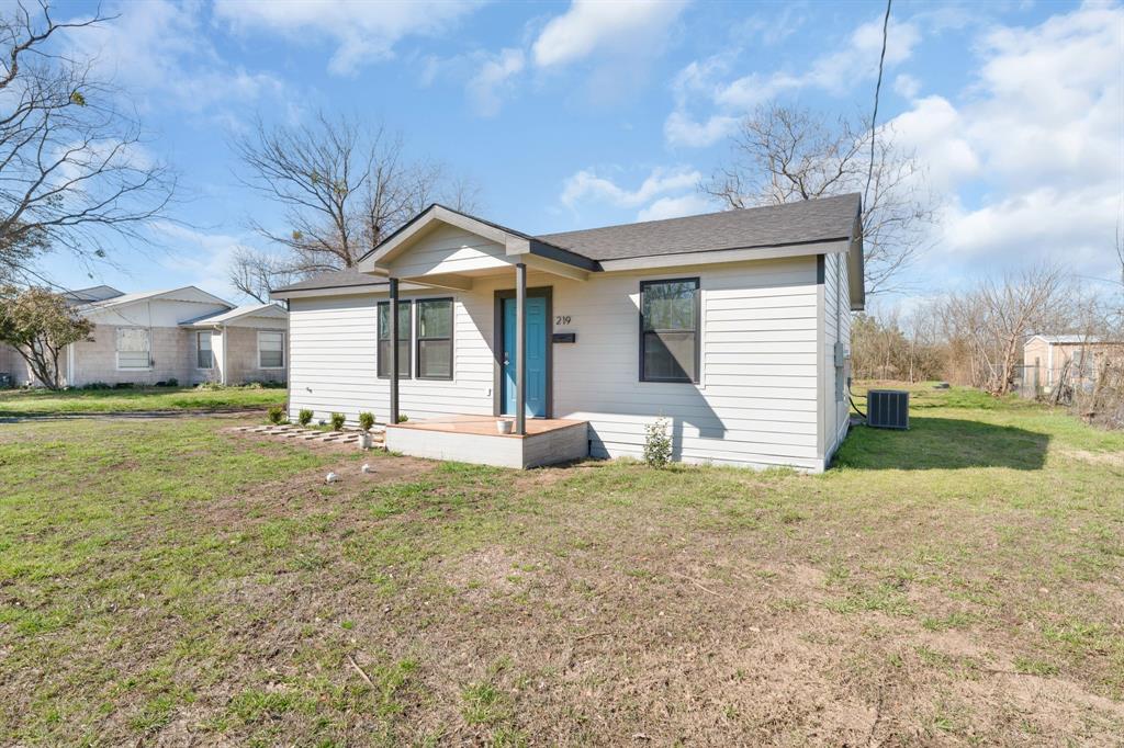 219 Glover Street Property Photo