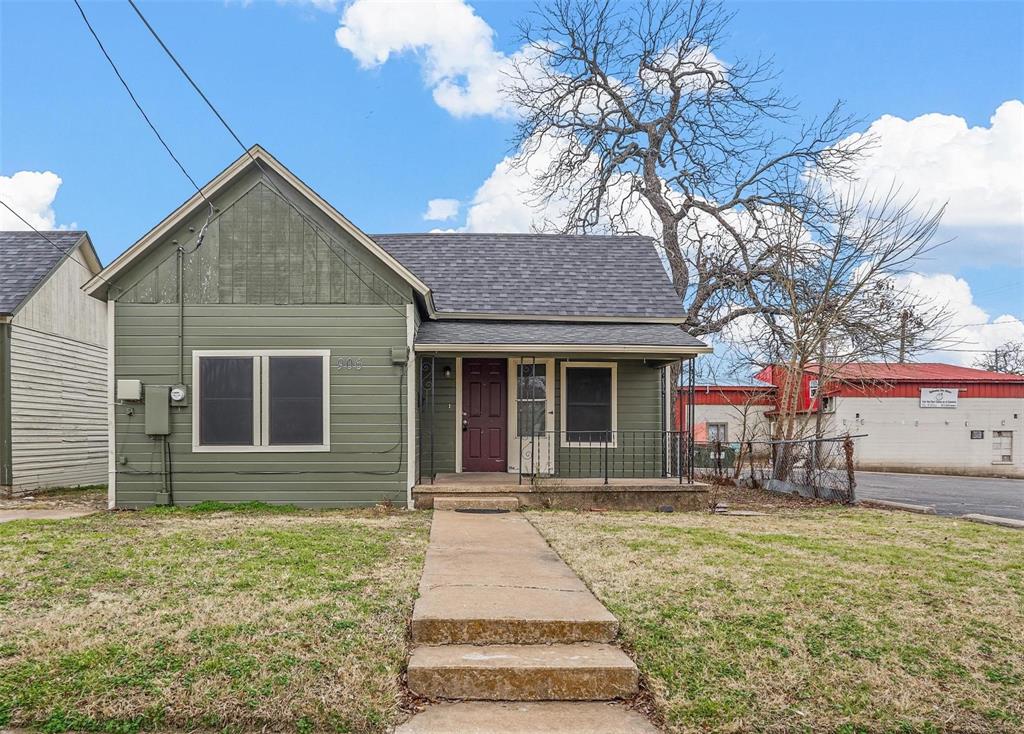 906 E Houston Street Property Photo