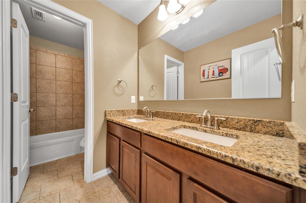 186 Balfour Drive Property Photo 24