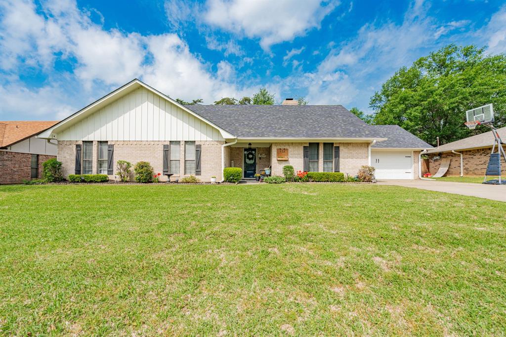 232 W Oaks Circle Property Photo