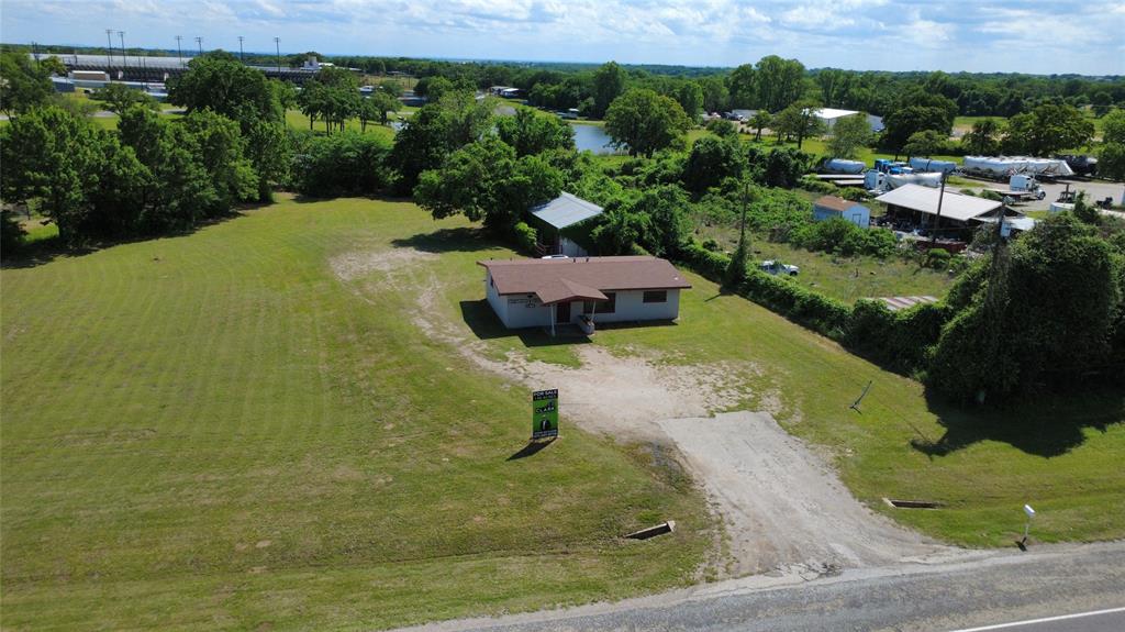 2301 Mineral Wells Highway Property Photo 3