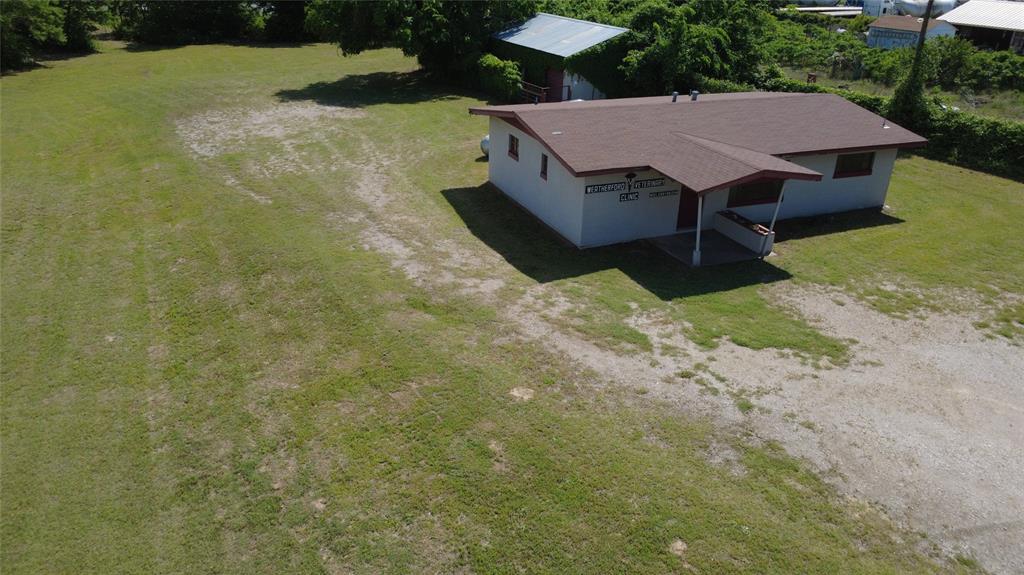 2301 Mineral Wells Highway Property Photo 4