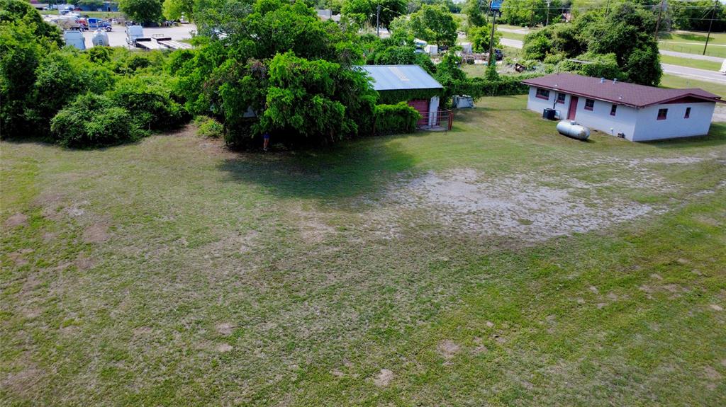 2301 Mineral Wells Highway Property Photo 7