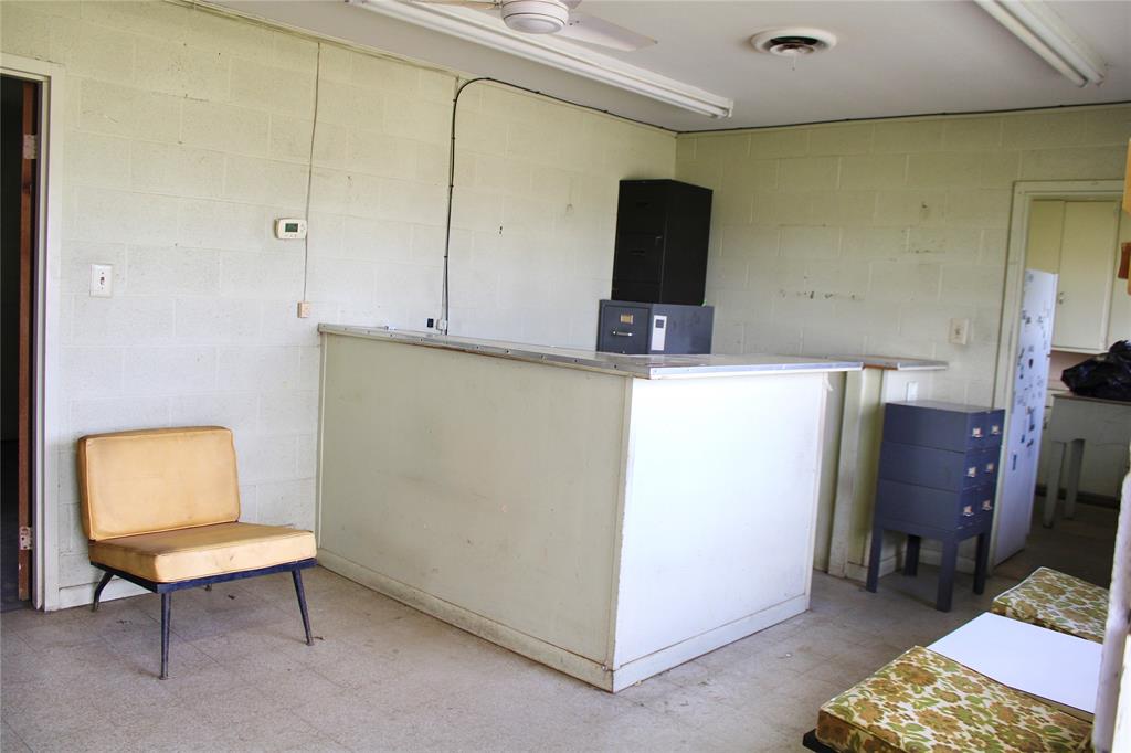 2301 Mineral Wells Highway Property Photo 11