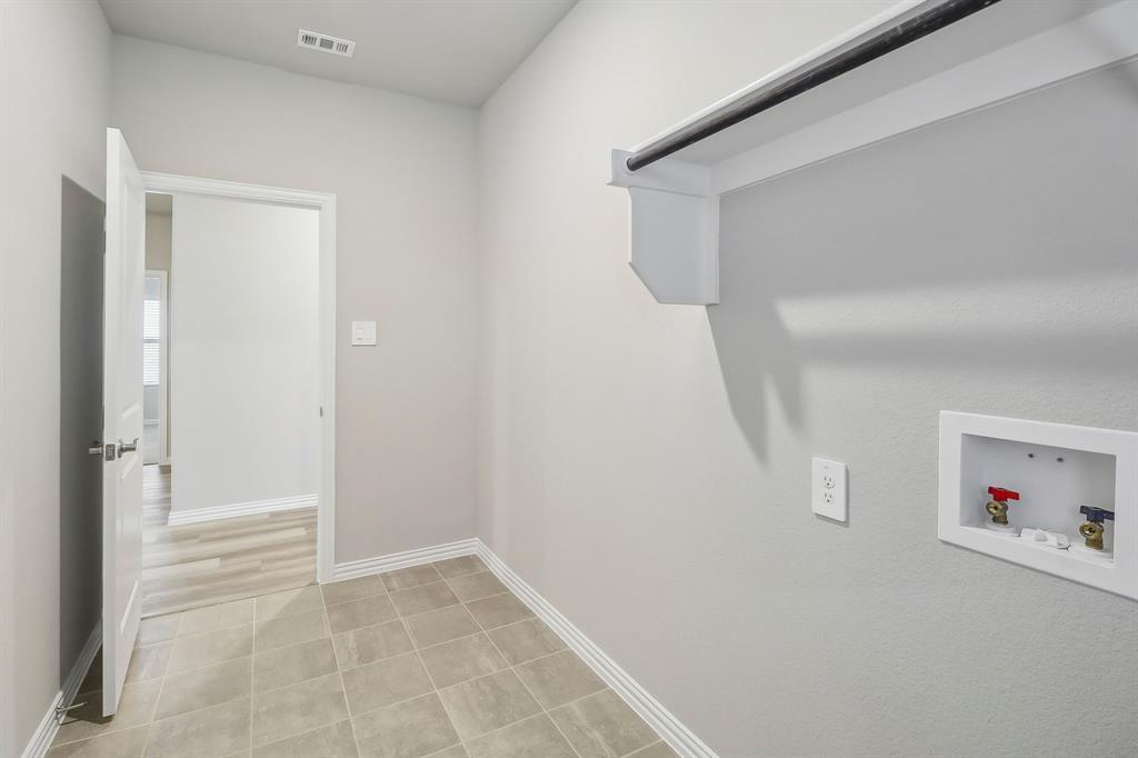 605 Ezra Lane Property Photo 20
