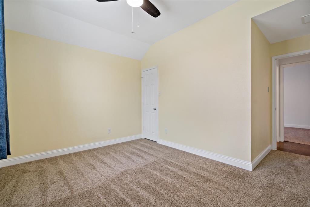 1209 Roadrunner Drive Property Photo 4