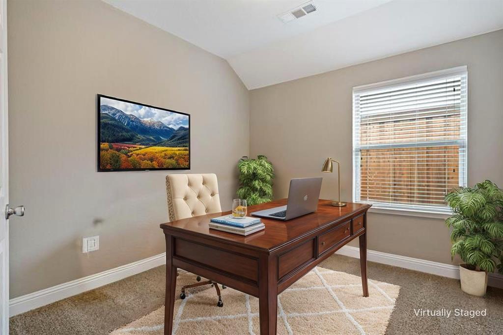 1209 Roadrunner Drive Property Photo 8